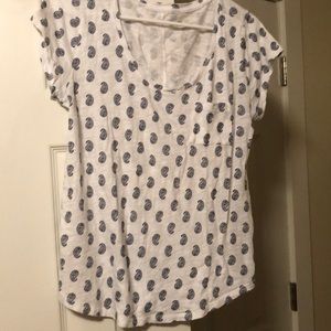 Gap tee shirt